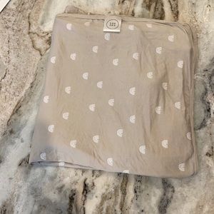 Lou Lou swaddle